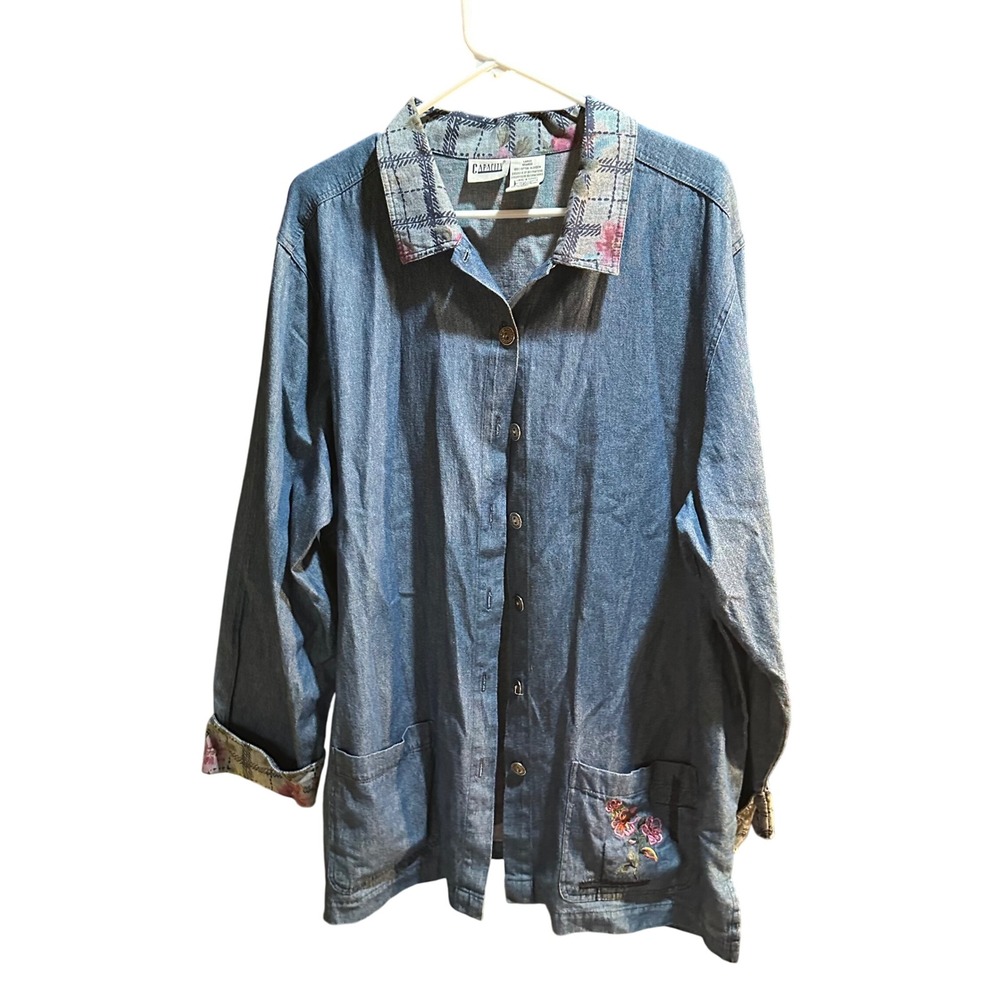 CAPACITY Denim Shirt‎ Jacket Floral Embroidered Pockets Women's Large Blue